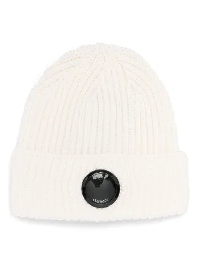 C.p. Company Lens Detail Beanie Hat In Weiss